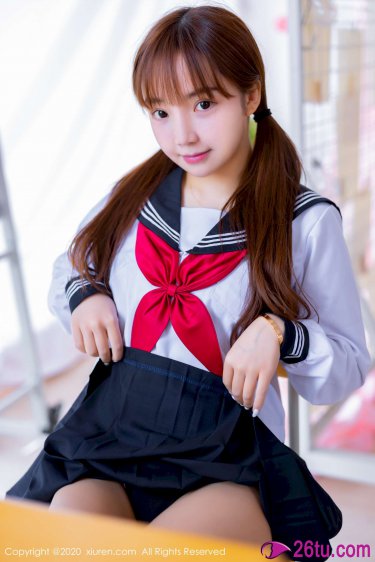 公厕里的校花坐便器h